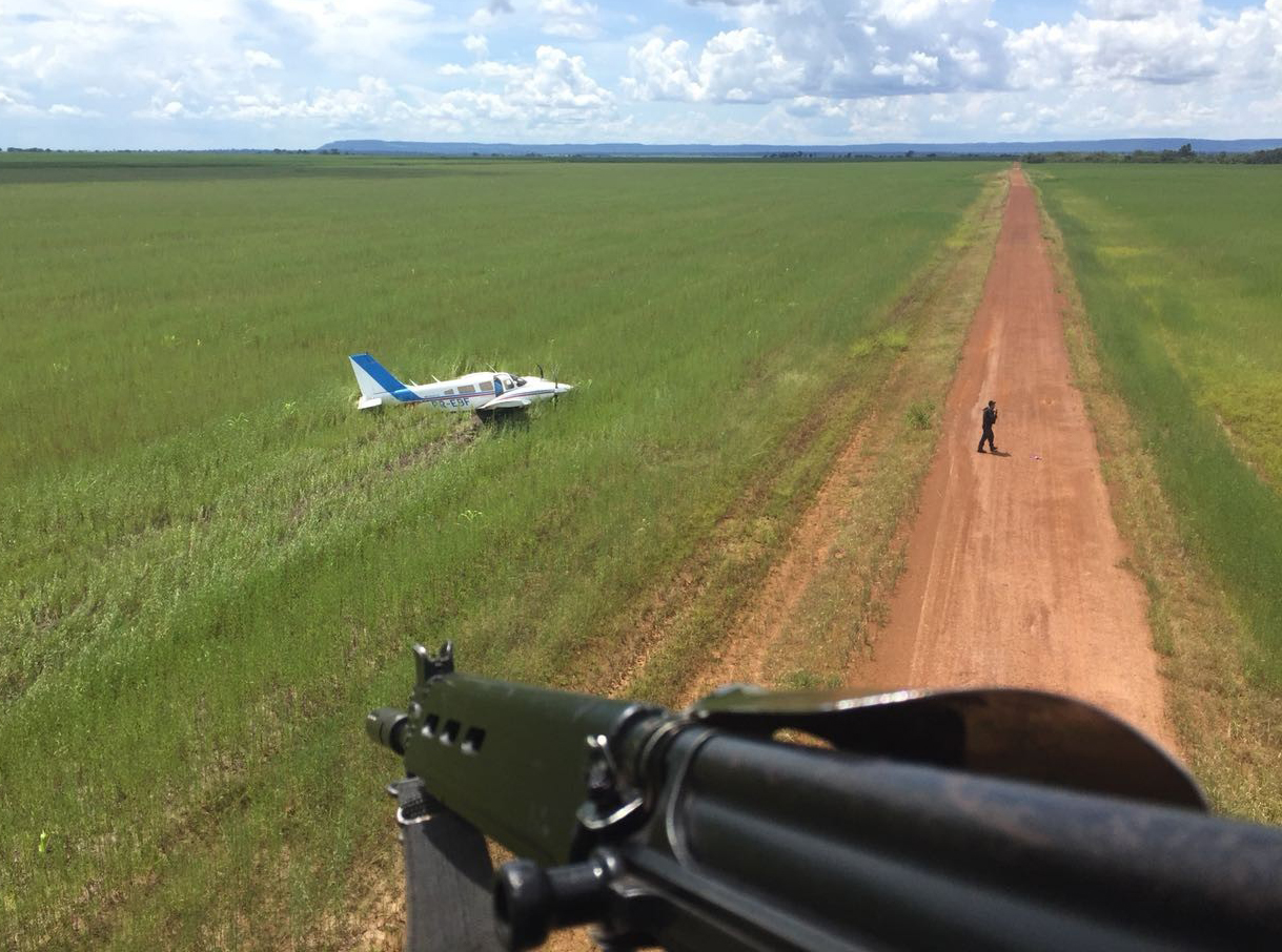 Avião que transportava cocaína é interceptado pela FAB