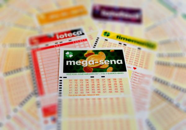 Mega-Sena acumula prêmio e vai a R$ 275 milhões