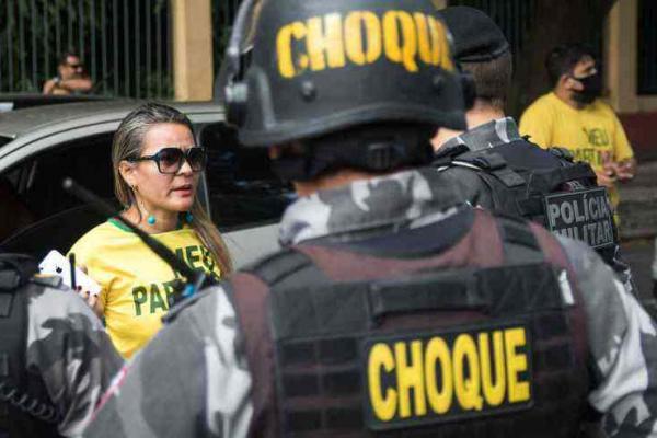 Polícia do Pará prende manifestantes que participaram de carreata conta o isolamento social