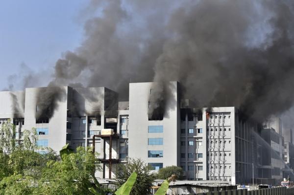 Incêndio no laboratório da OXFORD na Índia