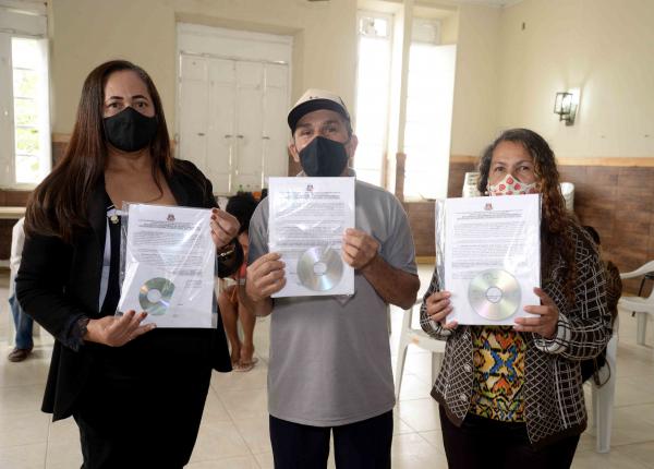Os assentamentos ASA, CACHOEIRA e UNIÃO receberam o título definitivo das terras