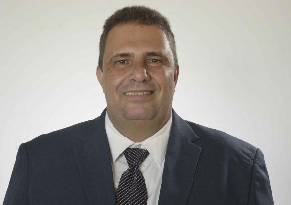 Sessão suspensa por casos de COVID 19