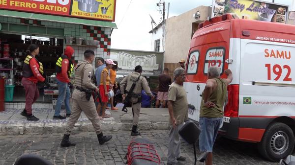 Mulher é morta a tiros dentro do Mercado