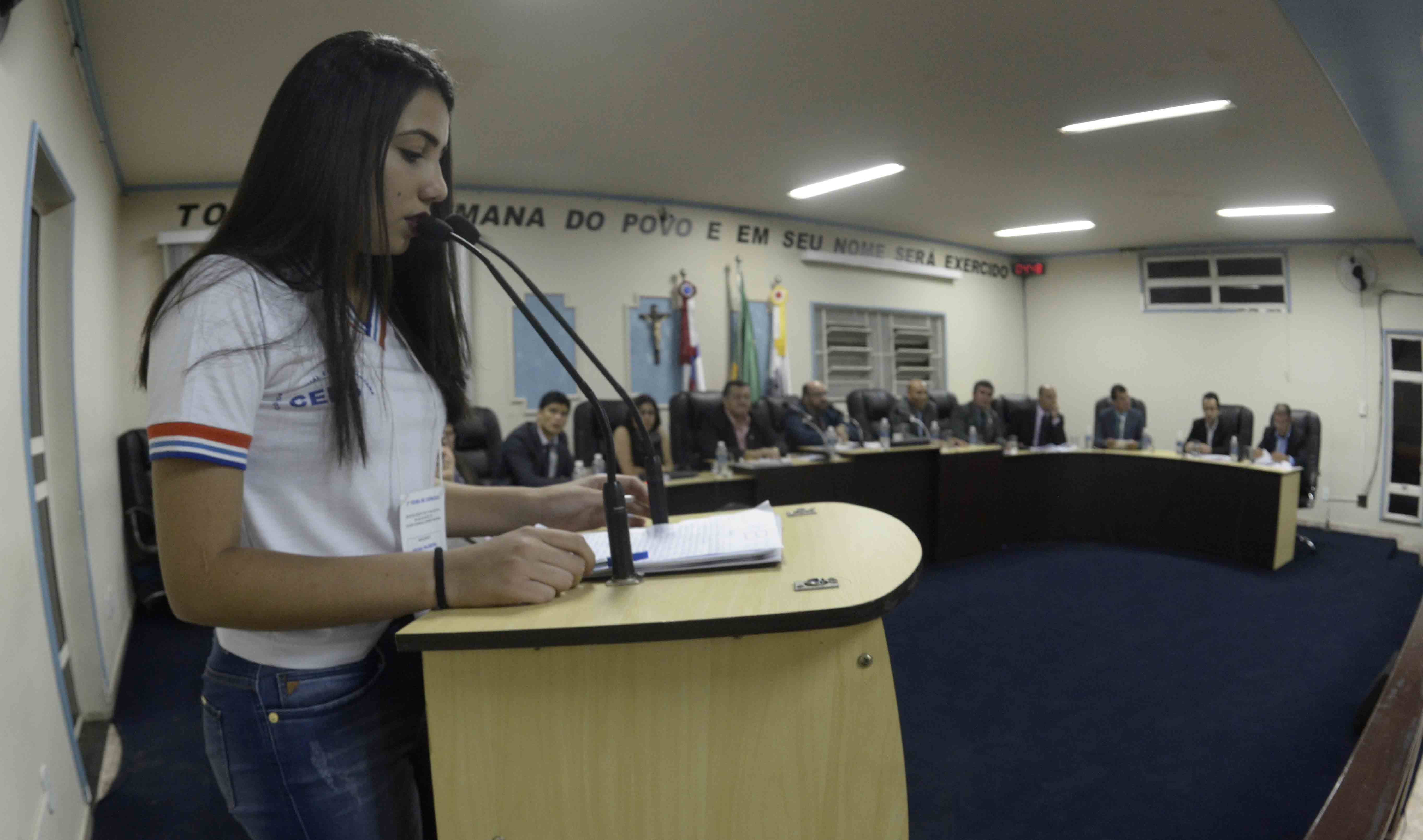 Alunos do Colégio Eurides Santana salvam a segunda reunião da Câmara do Vereadores de Poções